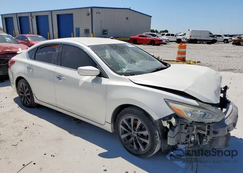 2018 Nissan Altima 2.5 from USA, damaged, VIN 1N4AL3APXJC119138